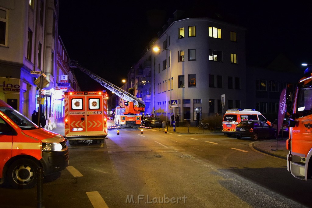 Einsatz BF Koeln Muelheim Formesstr Deutz Muelheimesrtr P014.JPG - Miklos Laubert